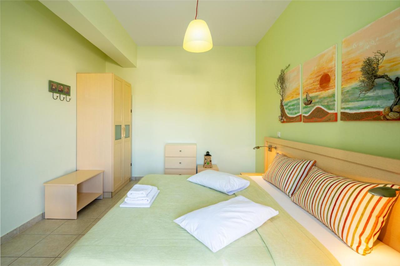 Georgia'S Apartments Kouremenos Beach Anevato Exterior photo